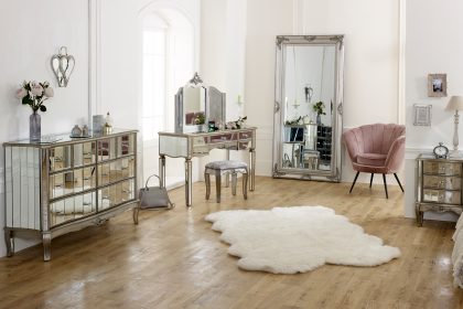 how-to-clean-mirrored-furniture