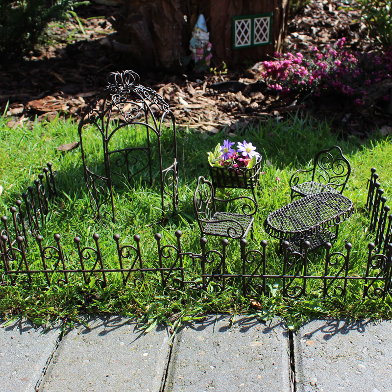 Brown Metal Mini Garden Set