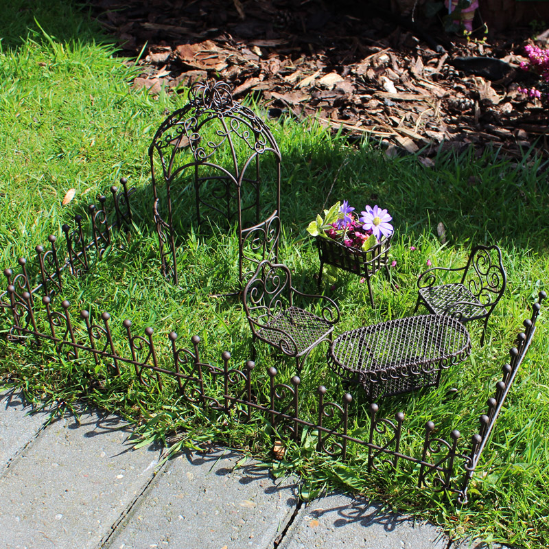 Brown Metal Mini Garden Set