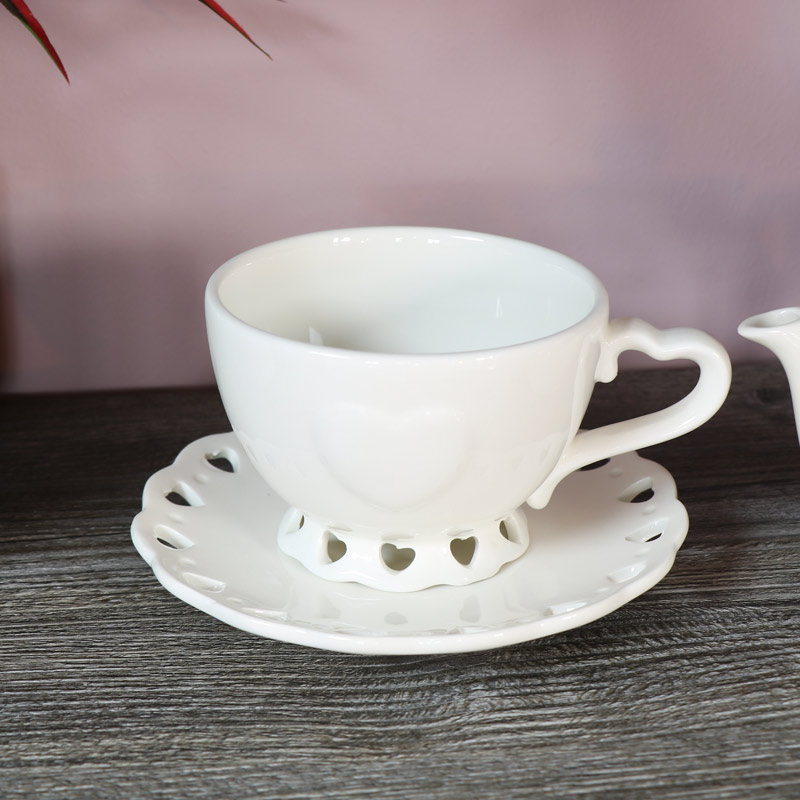 Country Heart 'Tea-for-One' Teacup, Teapot and Saucer Set