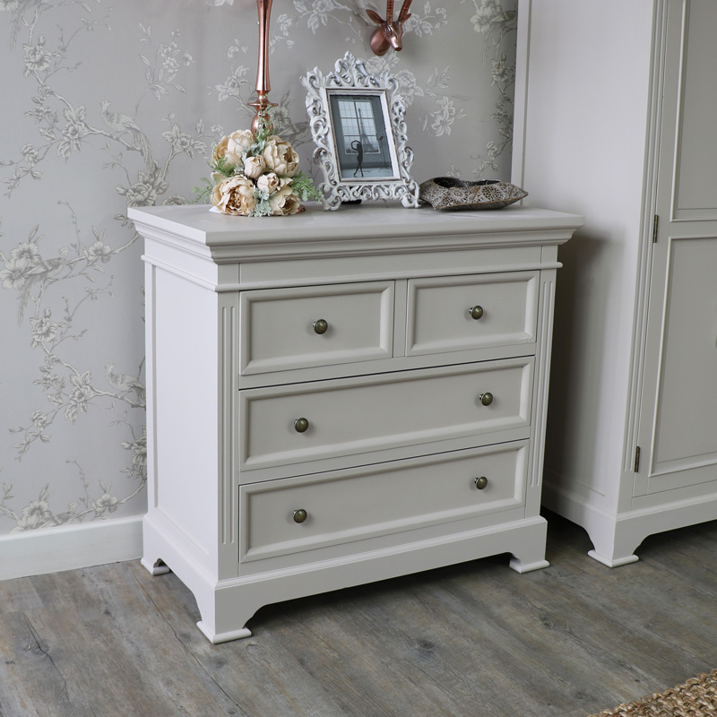 Daventry Range - Two Over Two Chest of Drawers 