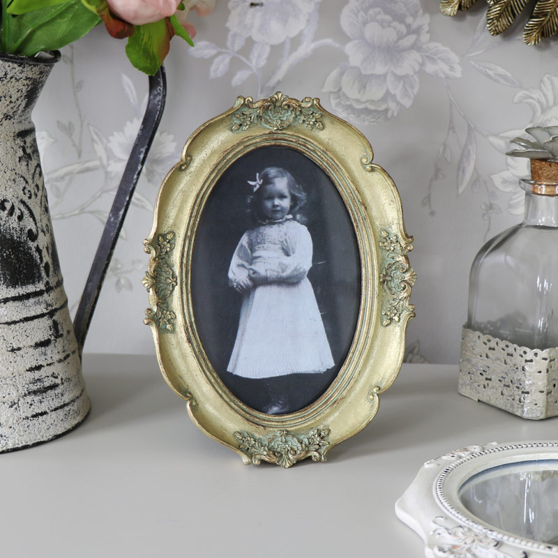 Gold Oval Ornate Photograph Frame Melody Maison Gold Oval Ornate Photograph Frame