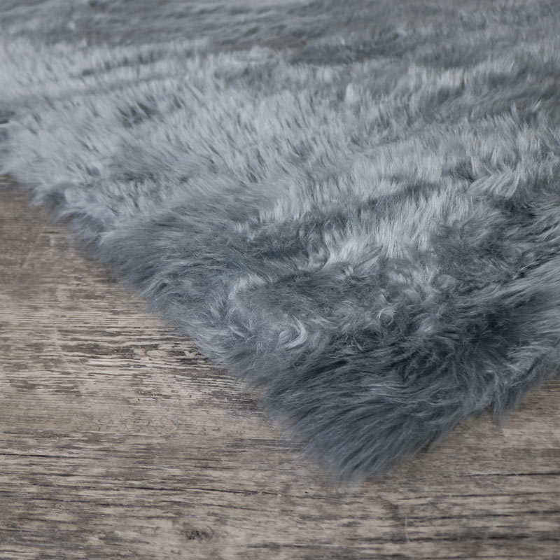 Large Grey Faux Fur Rug 140cm x 200cm
