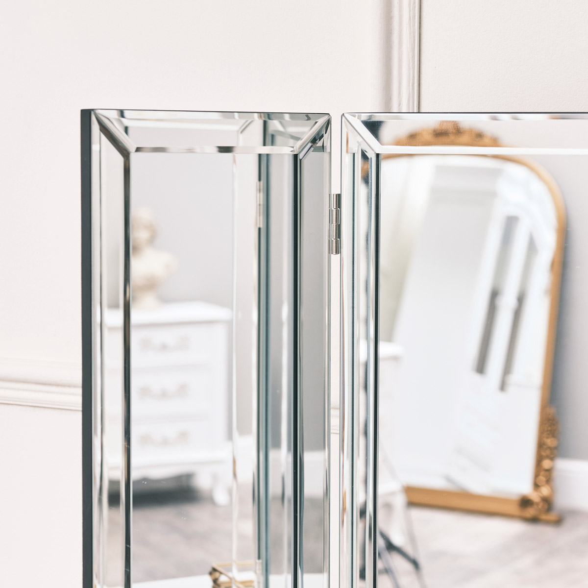 Large Mirrored Dressing Table Triple Mirror