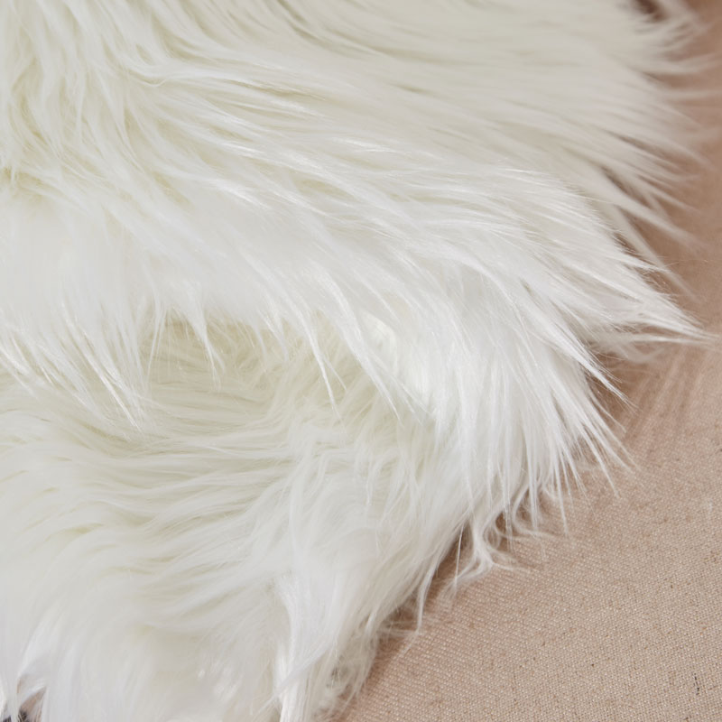 Luxurious Soft White Faux Fur Bedroom Rug 50cm x 90cm 