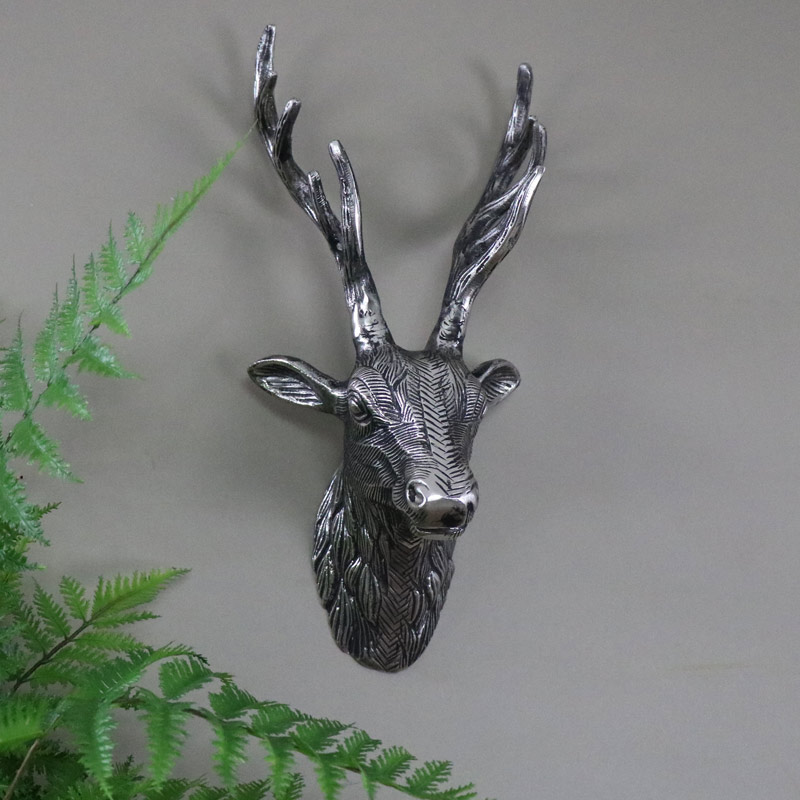 metal reindeer head