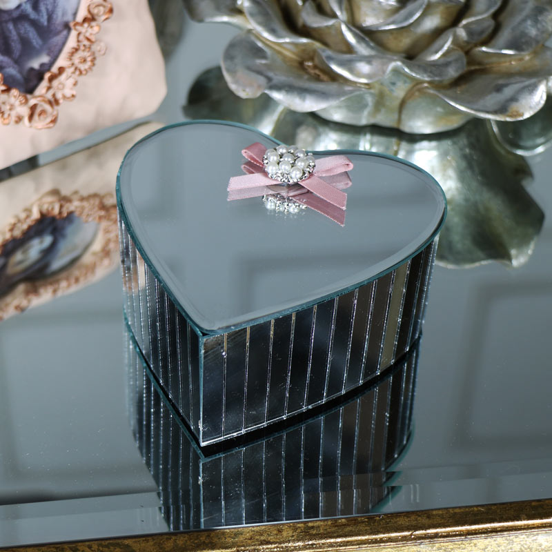 Small Heart Shaped Mirrored Trinket Box