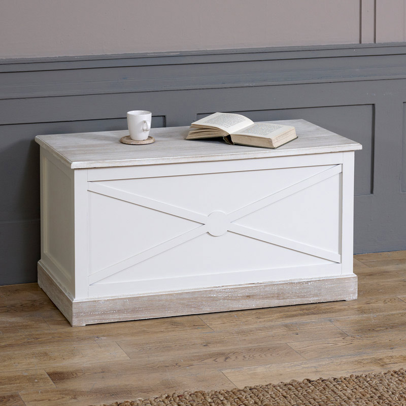 Large Country Cream Blanket Storage Chest - Lyon Range