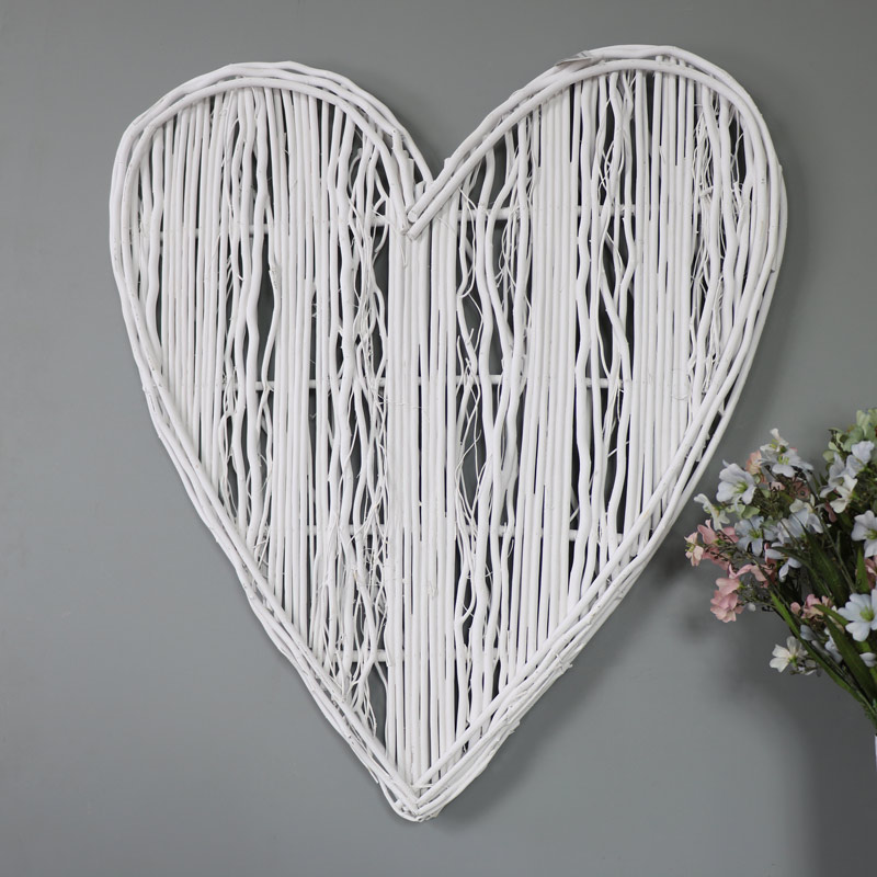 Large White Wicker Wall Hanging Heart Decoration