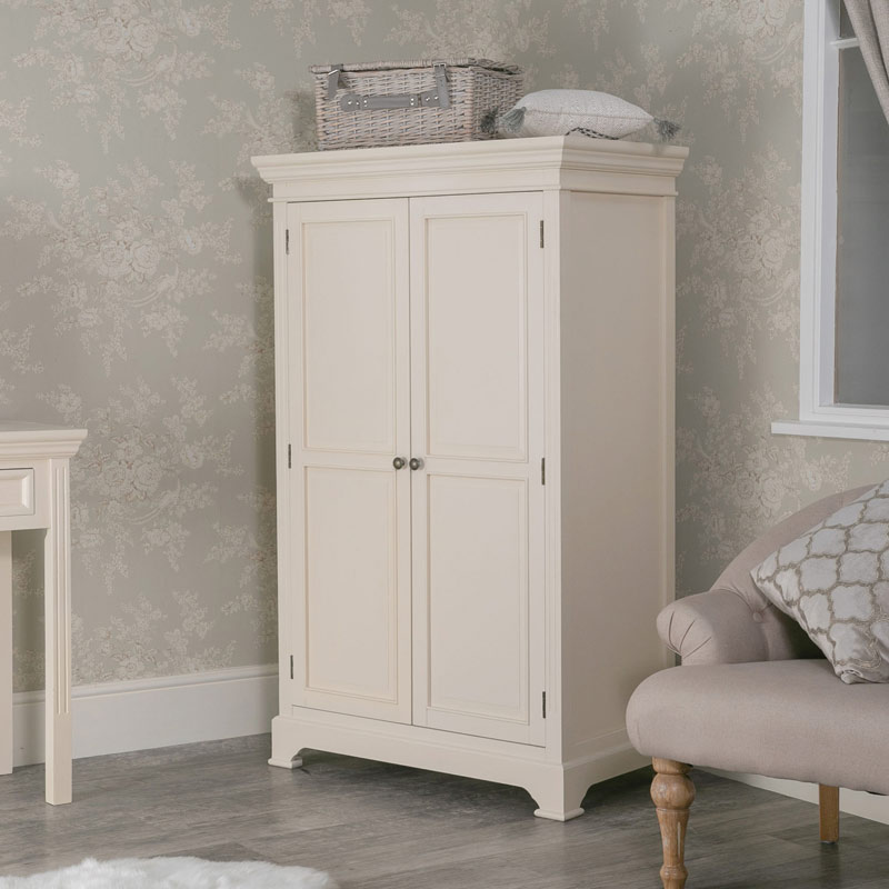 Linen Closet/Low Wardrobe Storage Cabinet - Daventry Cream Range DAMAGED SECOND 3011