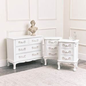 Antique White 4 Drawer Chest of Drawer & Pair of 3 Drawer Bedside Tables