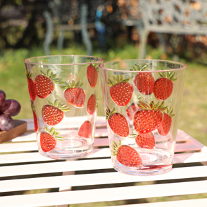 Set Of 2 Red & Green Strawberry Detailed Tumblers