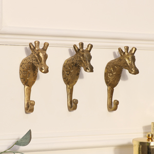 Set of 3 Gold Metal Giraffe Wall Hooks